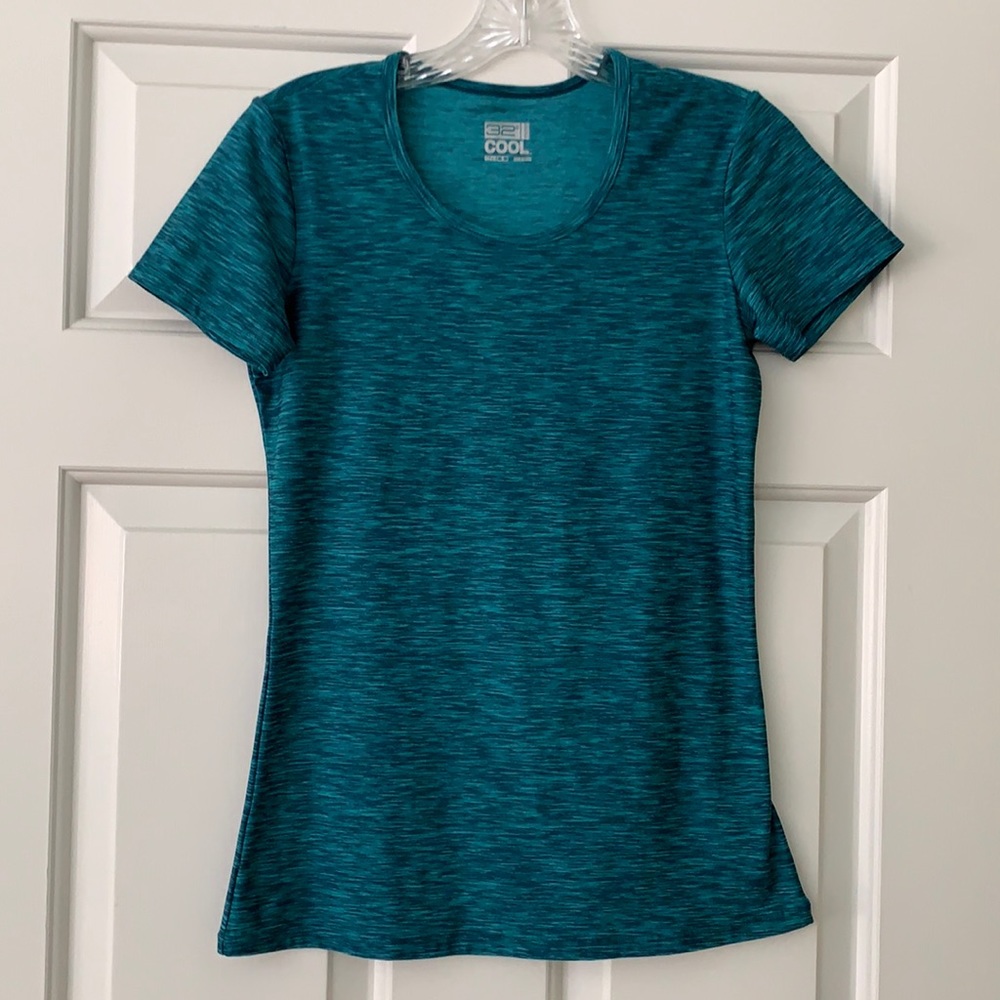 NWOT 32Degrees Cool Women's Heat Scoop Tee